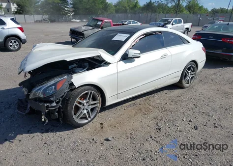 2014 Mercedes-Benz E 350 4Matic z USA, uszkodzony, nr VIN WDDKJ8JB2EF249639